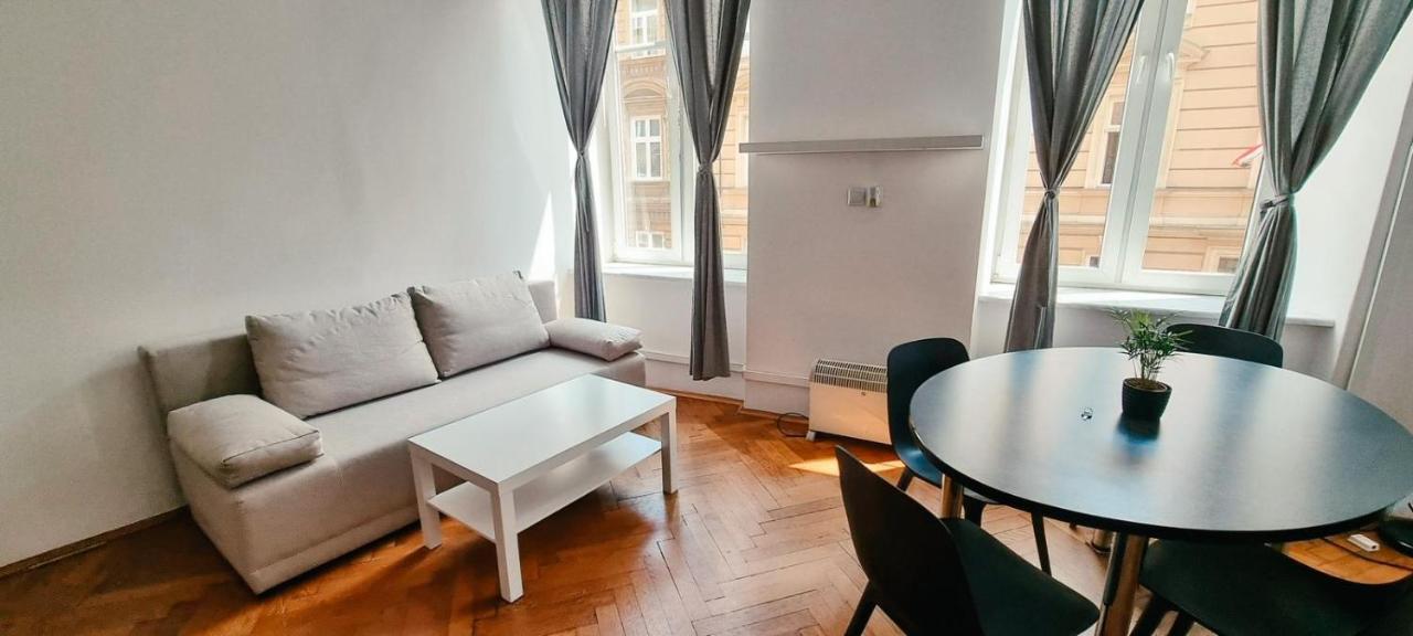 Batorego Apartment Cracovia Esterno foto